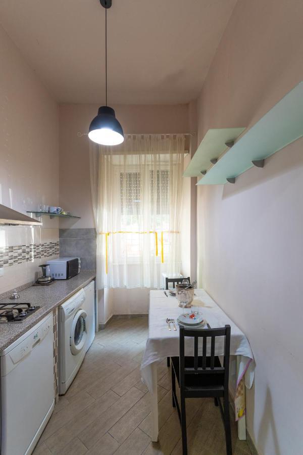 Vercelli Guest House Near San Giovanni Rome Exterior photo