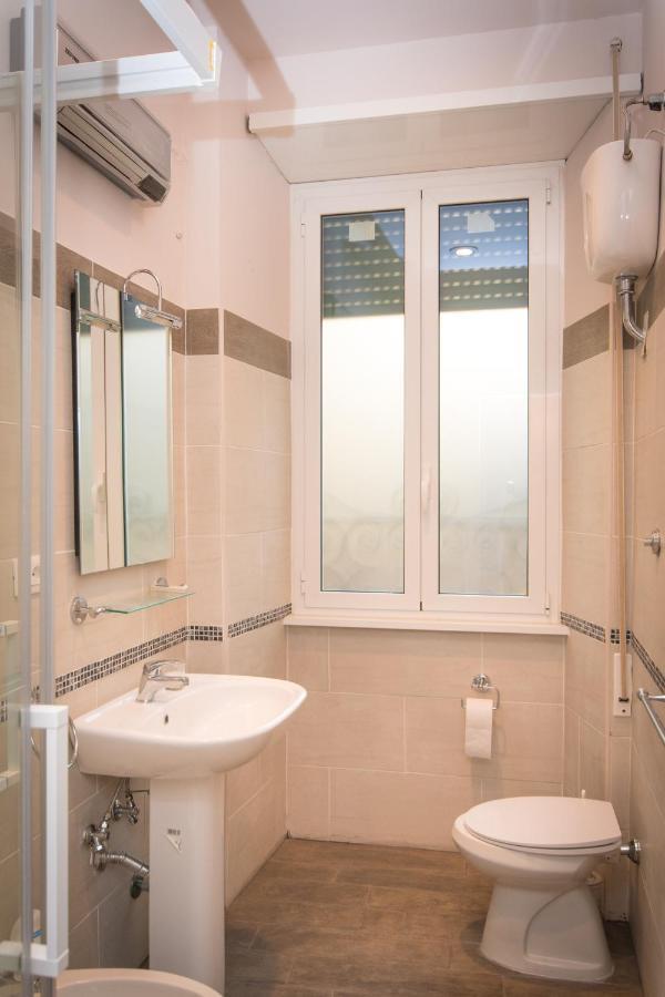 Vercelli Guest House Near San Giovanni Rome Exterior photo